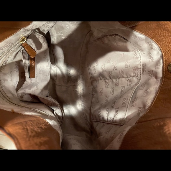 Michael Kors soft leather, brown, large hobo style purse gold detail. - Picture 3 of 3